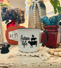 Load image into Gallery viewer, Farmhouse Mug Candle