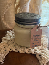 Load image into Gallery viewer, Country Mason Jar Candle with Petwer Petal Lid
